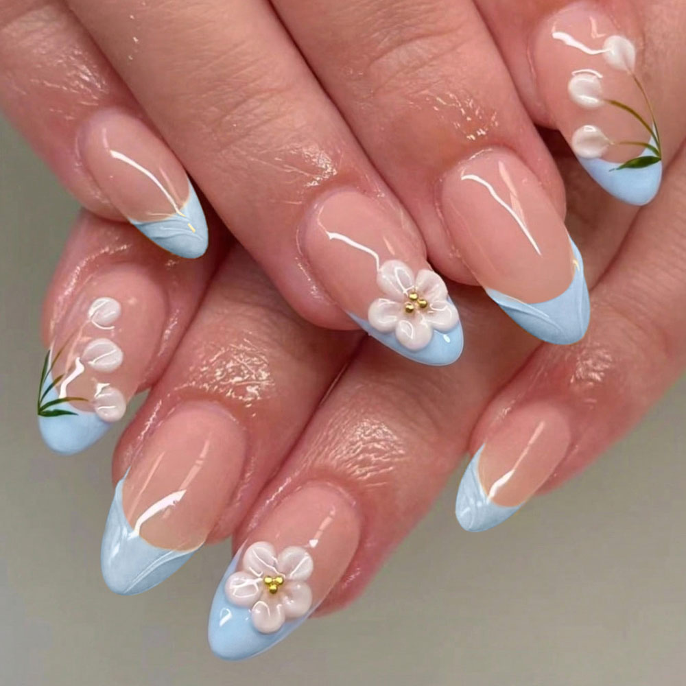 Pressed Flower Art - สติกเกอร์ติดเล็บทรงอัลมอนด์สั้น 30 ชิ้น, เล็บปลอมเจล 3D ลายดอกไม้สีฟ้าอ่อนสไตล์ฝรั่งเศส,